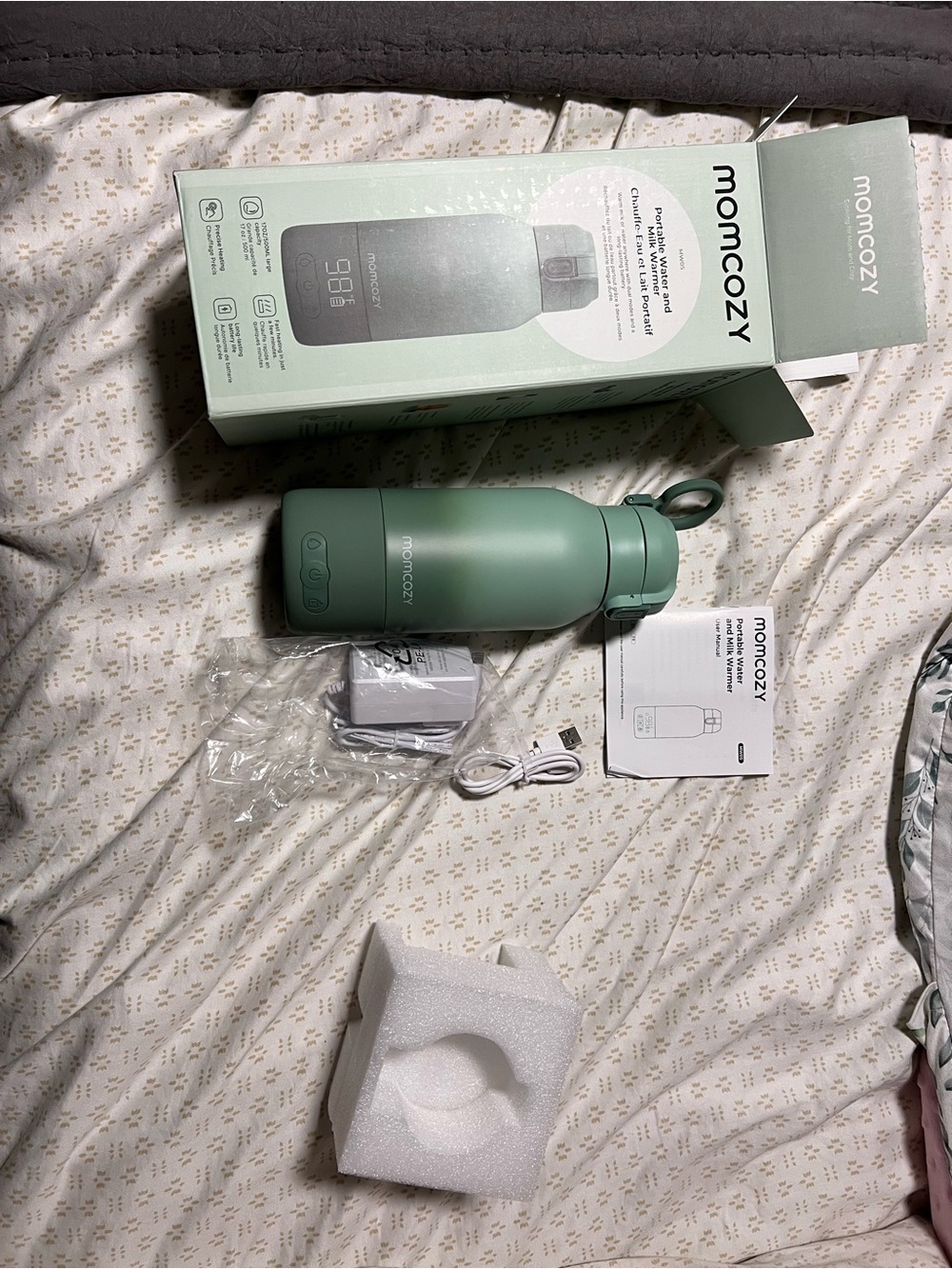 Momcozy portable warmer for milk or water
